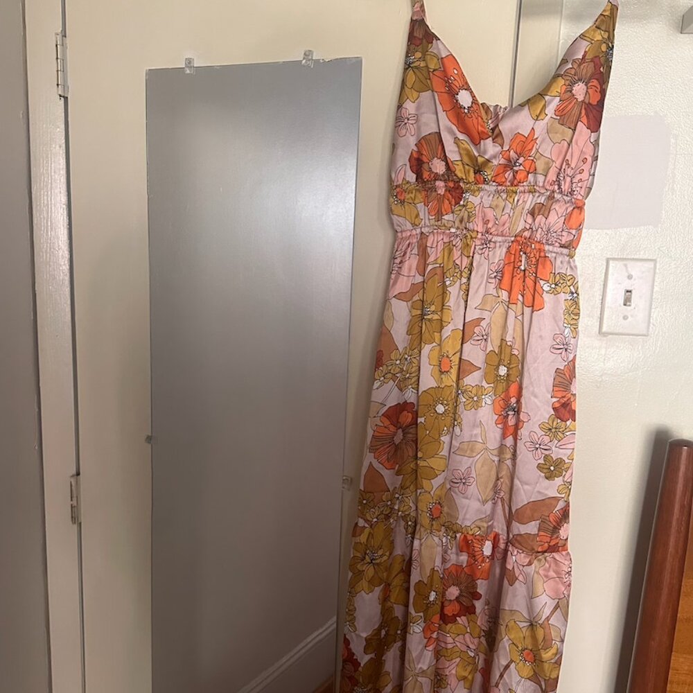 Hint of Blush Flowy 70s dress